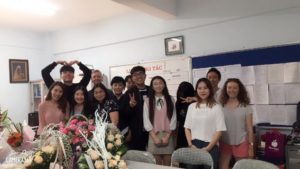 ハノイ大学にいる韓国人留学生の平均年齢は30歳？